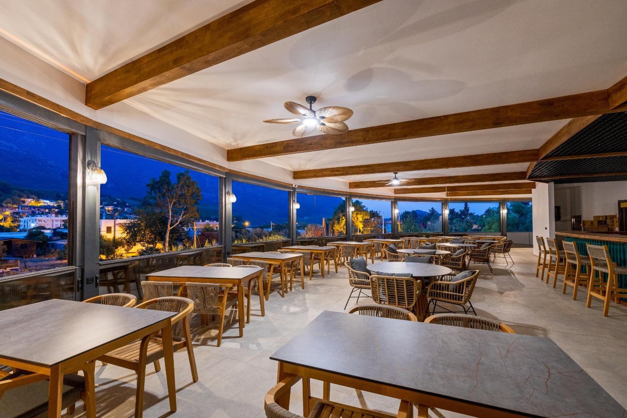 Rota Kilidonia Karaoez Suites&Villas Екстериор снимка